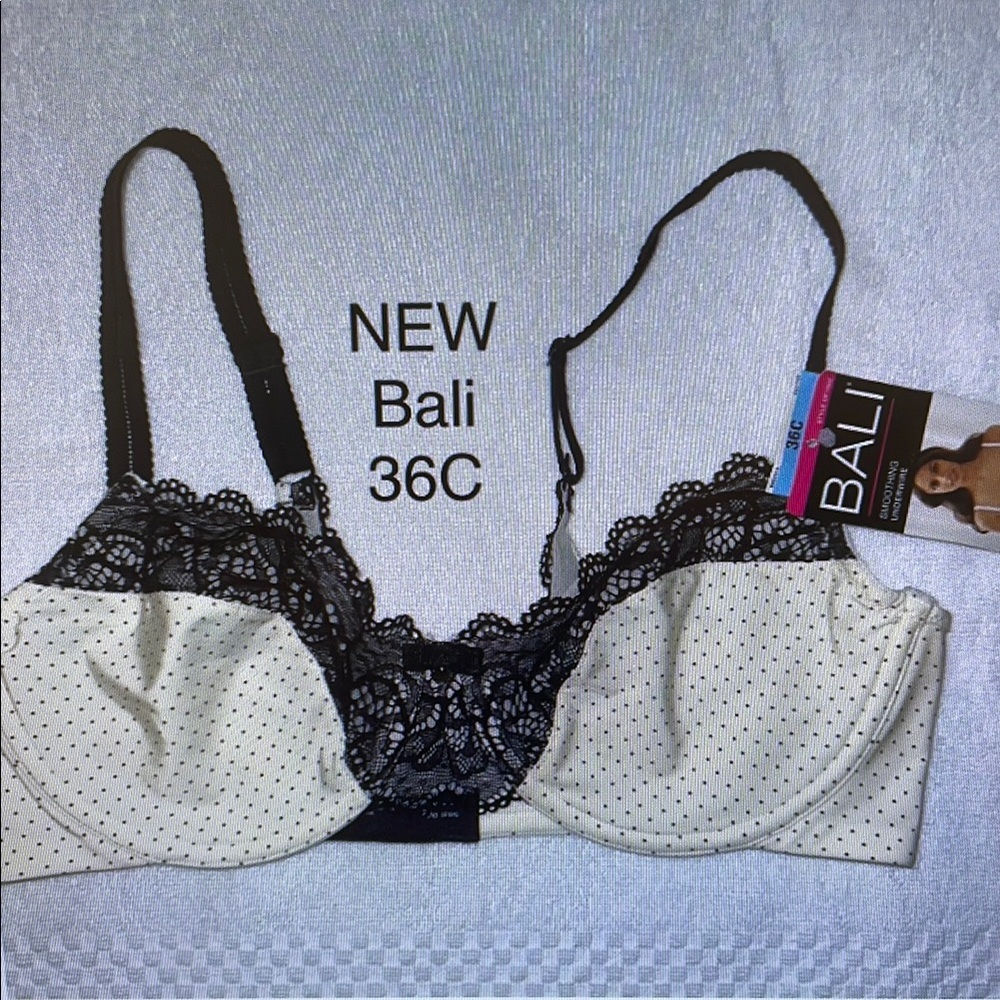 Bali Women's Black and White Lace Bra
